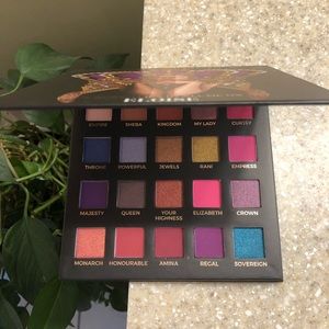 Eloise Beauty The Queen Eyeshadow Palette